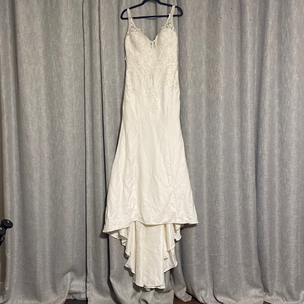 David’s bridal wedding gown